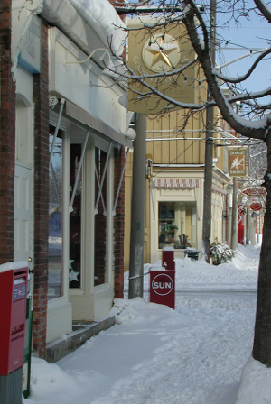 downtown-stores-1487944-639x953crop