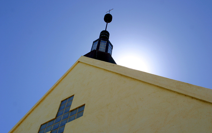 church-1514313-639x425crop