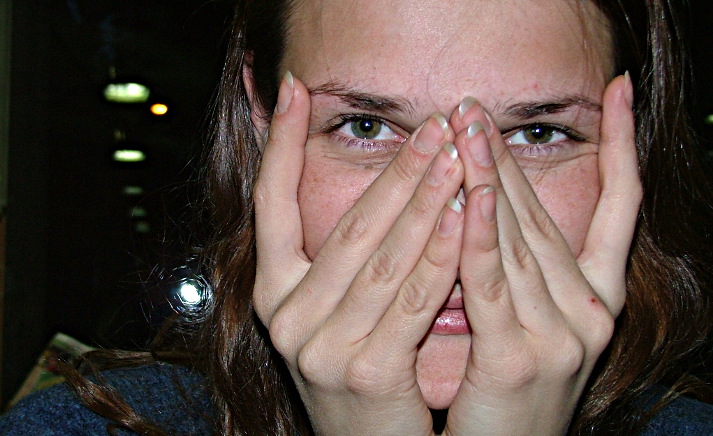 open eyes 627944_50975036 crop
